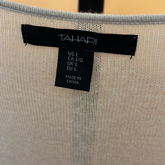 2 Tahari  lightweight shawl size large - Picture 6 of 12